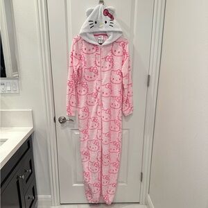 Hello Kitty Onesie Size: Medium & Small 🎀